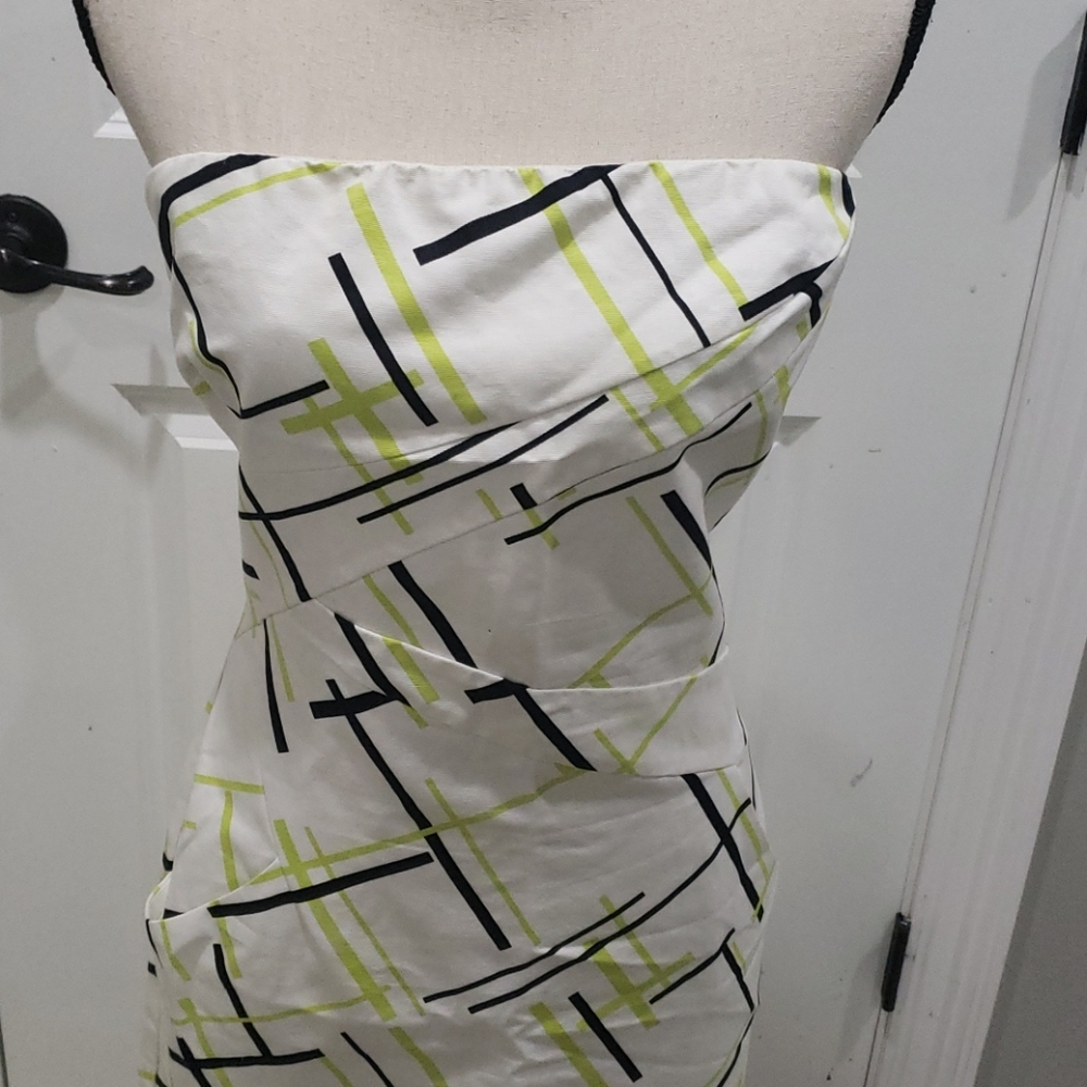 Geometric lime and black dress - Picture 2 of 5